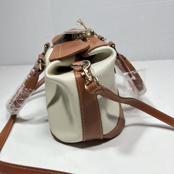 NWT Coldwater Canyon Women's Genuine Split Leather Crossbody Purse Cream Brown - Picture 10 of 12